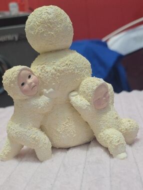 Department 56 Cream Textured Snow Family Figurine Set